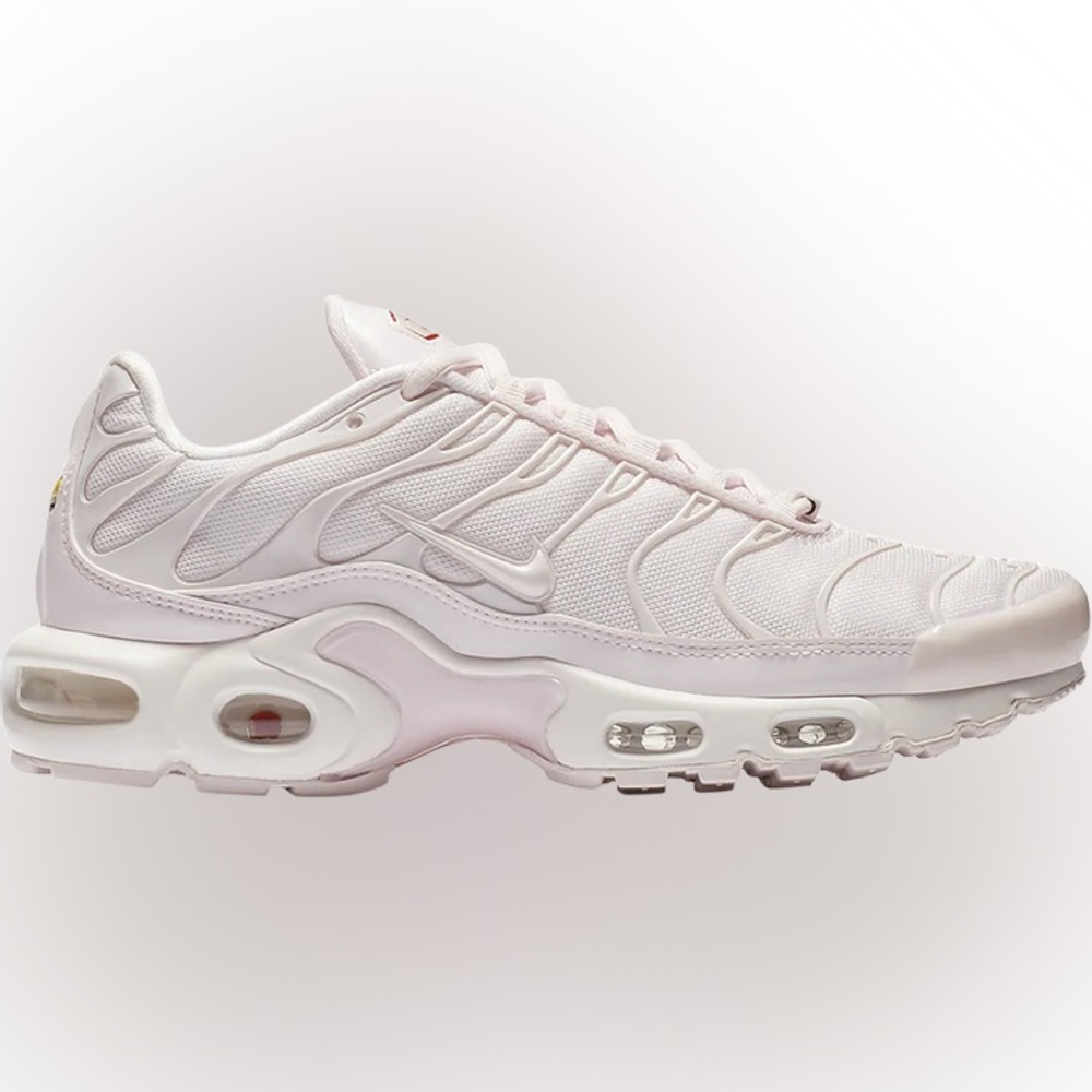 Nike Air Max Plus TN SE 'Pale Pink' women’s size 10 with red heart detail